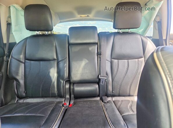 5N1DL0MM8HC515582 2017 INFINITI QX60 Silver Widok tylnych siedzeń