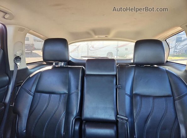 5N1DL0MNXJC517302 2018 INFINITI QX60 Silver Widok tylnych siedzeń