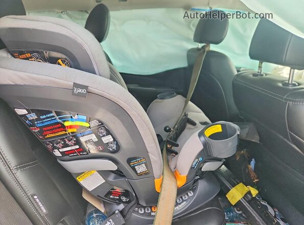 5N1DR2MM0JC628149 2018 NISSAN PATHFINDER White Вид задньої частини салону