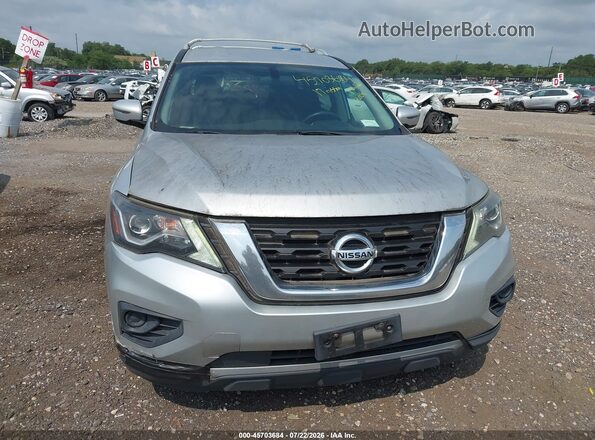 5N1DR2MM1HC606509 2017 NISSAN PATHFINDER Серебряный Вид спереди
