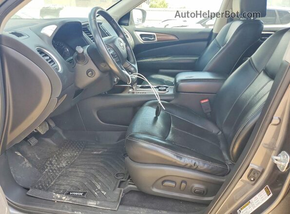 5N1DR2MM1HC639400 2017 NISSAN PATHFINDER Silver Вид салону спереду