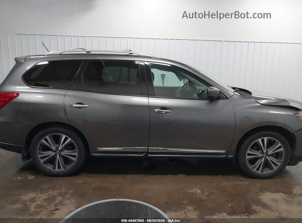 5N1DR2MM1HC676625 2017 NISSAN PATHFINDER Gray Vista interior trasera