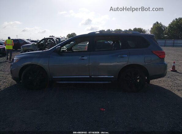 5N1DR2MM1JC602496 2018 NISSAN PATHFINDER Gray Вид задньої частини салону