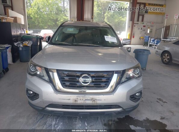 5N1DR2MM3HC617589 2017 NISSAN PATHFINDER Silver Vista del salpicadero