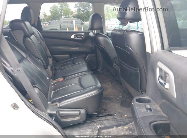 5N1DR2MM3HC645232 2017 NISSAN PATHFINDER Silver Вид наклейки з VIN-кодом