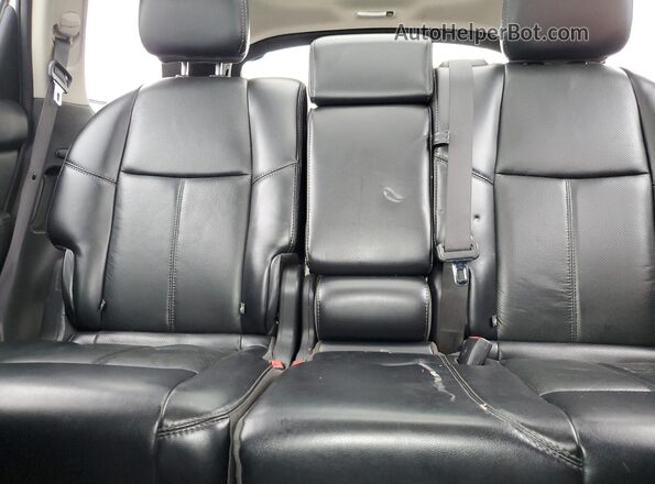 5N1DR2MM3HC905435 2017 NISSAN PATHFINDER Серебряный Вид задних сидений