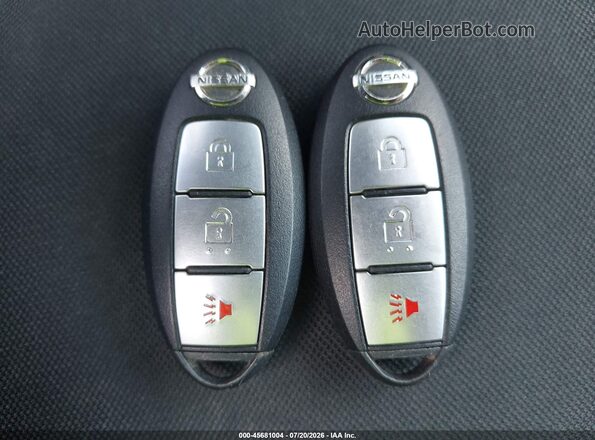 5N1DR2MM3JC658181 2018 NISSAN PATHFINDER Silver Widok deski rozdzielczej
