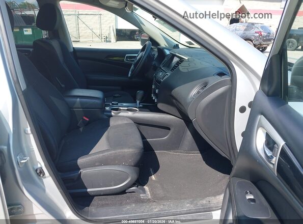 5N1DR2MM3JC658181 2018 NISSAN PATHFINDER Silver Widok wnętrza z przodu
