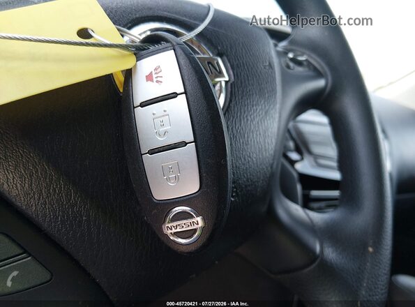 5N1DR2MM4HC608951 2017 NISSAN PATHFINDER Black Dashboard view