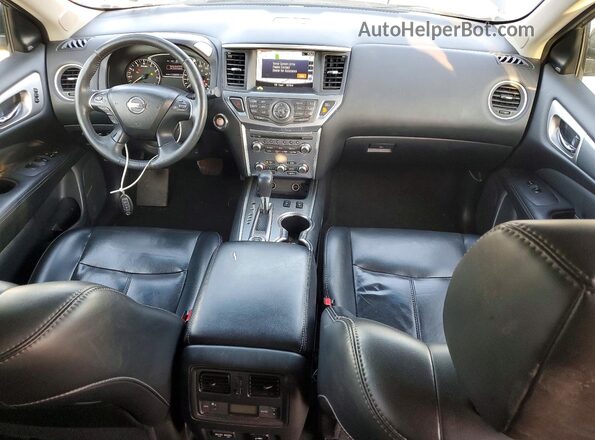 5N1DR2MM4HC645112 2017 NISSAN PATHFINDER Gray Dashboard view