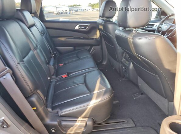5N1DR2MM4HC645112 2017 NISSAN PATHFINDER Gray Rear interior view