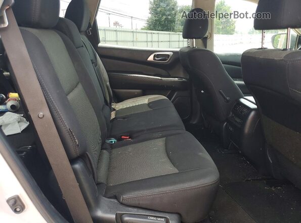 5N1DR2MM4KC589602 2019 NISSAN PATHFINDER Silver Rear interior view