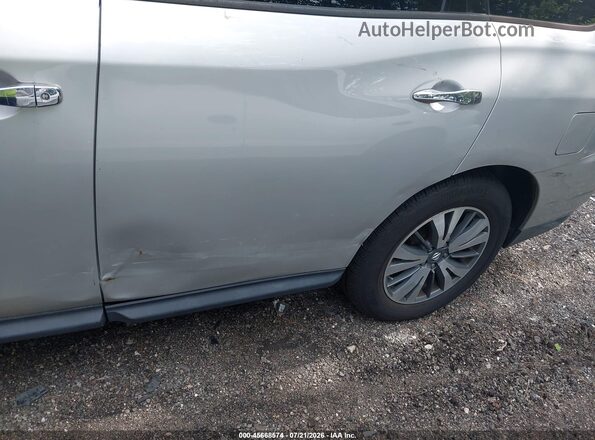 5N1DR2MM5HC905906 2017 NISSAN PATHFINDER Silver Widok z przodu