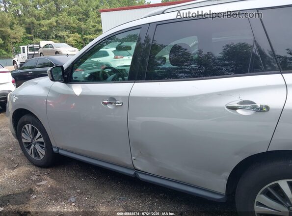 5N1DR2MM5HC905906 2017 NISSAN PATHFINDER Silver Widok wnętrza 360 stopni