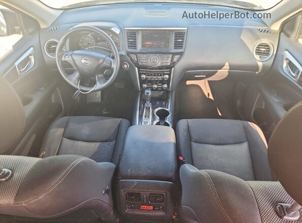 5N1DR2MM6HC675387 2017 NISSAN PATHFINDER Gray Dashboard view