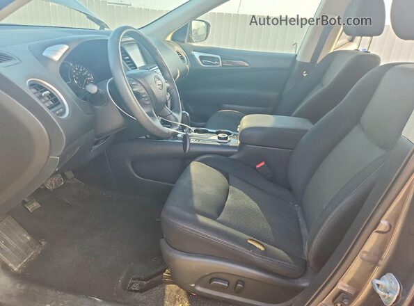5N1DR2MM6HC675387 2017 NISSAN PATHFINDER Gray Front interior view