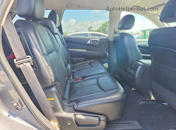 5N1DR2MM6JC667201 2018 NISSAN PATHFINDER Gray Вид задньої частини салону