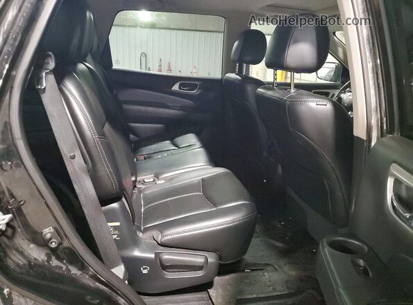 5N1DR2MM7HC615425 2017 NISSAN PATHFINDER Black Widok wnętrza z tyłu