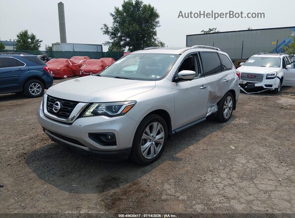5N1DR2MM7JC608299 2018 NISSAN PATHFINDER Silver Vista tres cuartos delantera izquierda