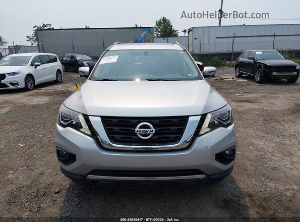 5N1DR2MM7JC608299 2018 NISSAN PATHFINDER Silver Vista del cuadro de instrumentos
