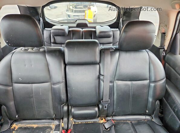 5N1DR2MM8HC647980 2017 NISSAN PATHFINDER Black Rear seats view