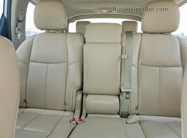 5N1DR2MM8HC650166 2017 NISSAN PATHFINDER White უკანა სავარძლების ხედი