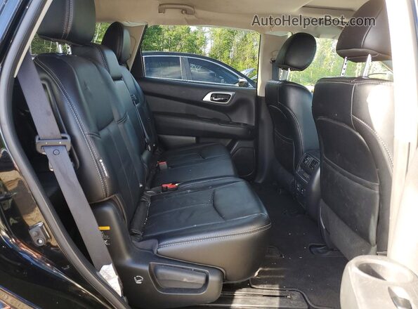 5N1DR2MM8JC640582 2018 NISSAN PATHFINDER Черный Вид задней части салона
