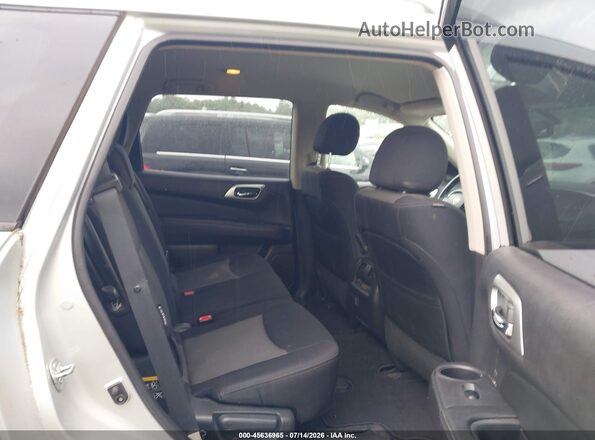 5N1DR2MM8JC642056 2018 NISSAN PATHFINDER Silver VIN կոդի պիտակի տեսք