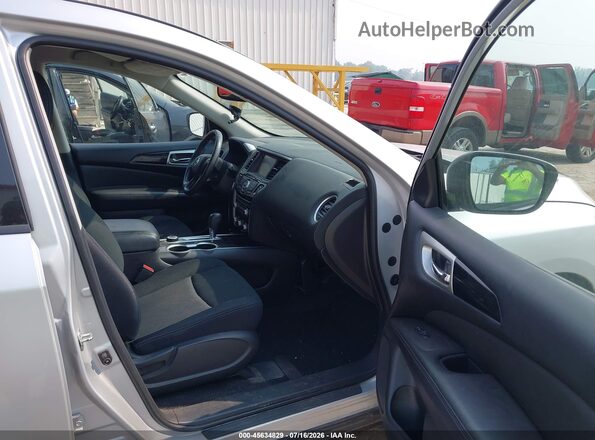 5N1DR2MM8JC642770 2018 NISSAN PATHFINDER Silver Vista interior delantera