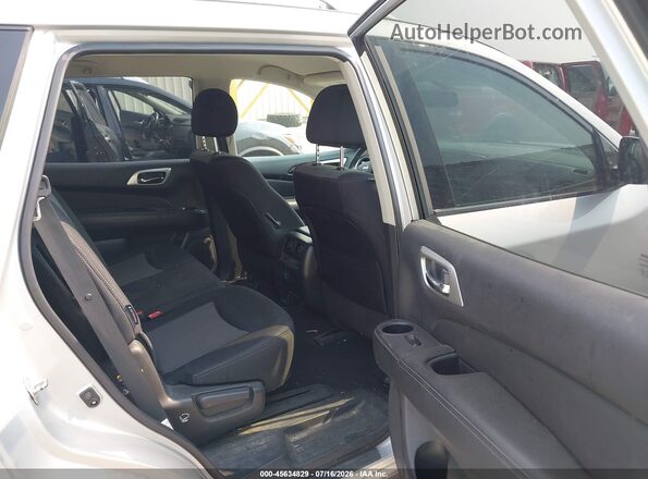 5N1DR2MM8JC642770 2018 NISSAN PATHFINDER Silver Vista de la etiqueta del VIN