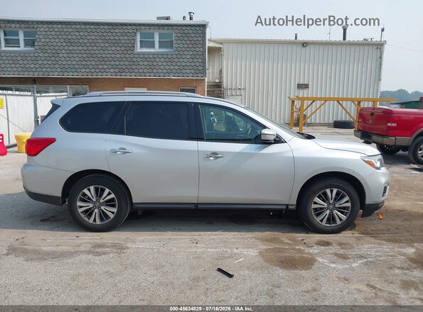 5N1DR2MM8JC642770 2018 NISSAN PATHFINDER Silver Vista interior trasera