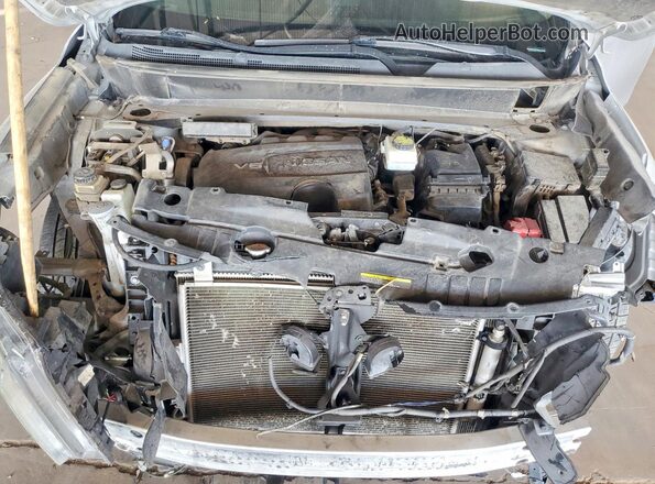 5N1DR2MM8JC669760 2018 NISSAN PATHFINDER Silver Widok komory silnika