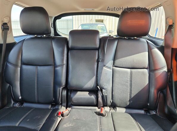 5N1DR2MM8KC615022 2019 NISSAN PATHFINDER White Հետևի նստատեղերի տեսք