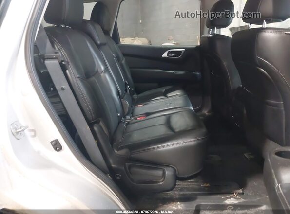 5N1DR2MM9HC614227 2017 NISSAN PATHFINDER Silver Вид задніх сидінь