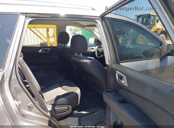 5N1DR2MM9HC638317 2017 NISSAN PATHFINDER Gray Widok naklejki z numerem VIN