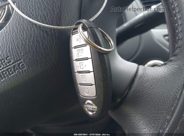 5N1DR2MM9JC610636 2018 NISSAN PATHFINDER Серебряный Вид панели приборов