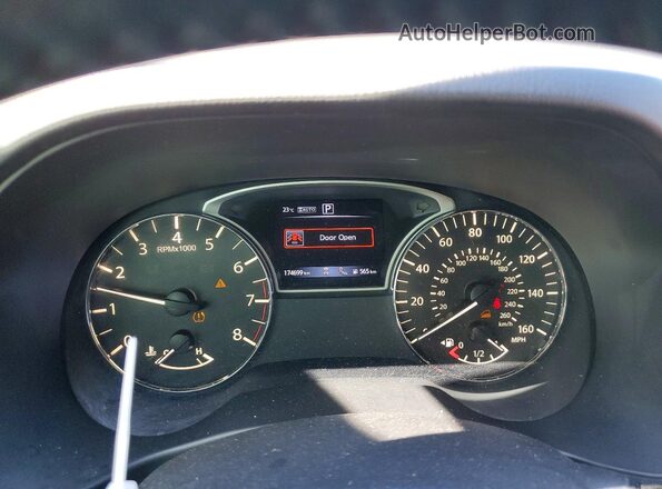 5N1DR2MMXJC639806 2018 NISSAN PATHFINDER White Вид щитка приладів