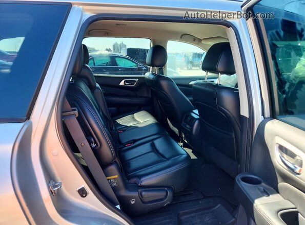 5N1DR2MN1HC601237 2017 NISSAN PATHFINDER Silver Հետևի նստատեղերի տեսք