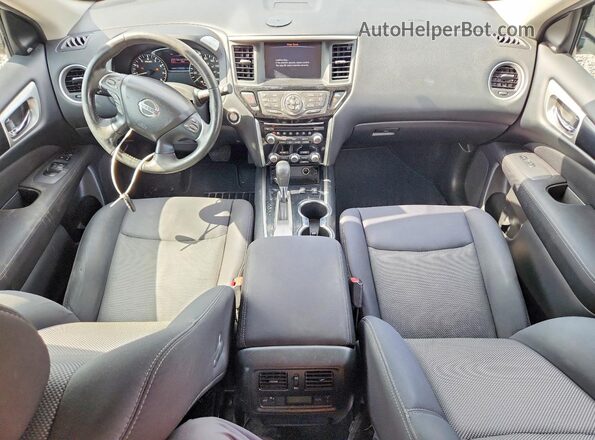 5N1DR2MN1HC640376 2017 NISSAN PATHFINDER Silver Dashboard view
