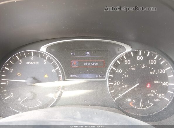 5N1DR2MN1HC677735 2017 NISSAN PATHFINDER Красный Вид задних сидений