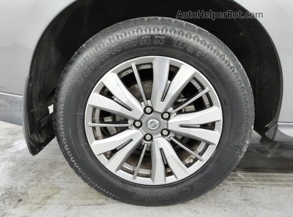 5N1DR2MN1JC621591 2018 NISSAN PATHFINDER Серебряный 