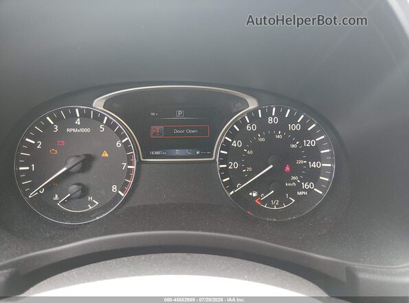 5N1DR2MN1JC640254 2018 NISSAN PATHFINDER Gray Widok tylnych siedzeń