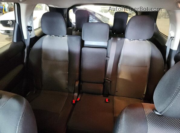 5N1DR2MN2HC677775 2017 NISSAN PATHFINDER Серебряный Вид задних сидений