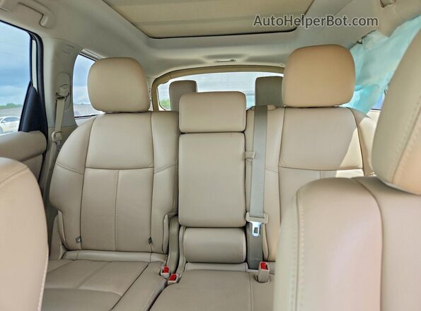 5N1DR2MN3HC694164 2017 NISSAN PATHFINDER Белый Вид задних сидений