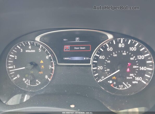 5N1DR2MN3JC610091 2018 NISSAN PATHFINDER White Հետևի նստատեղերի տեսք