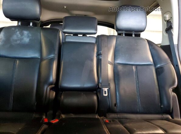 5N1DR2MN4HC621868 2017 NISSAN PATHFINDER White Вид задніх сидінь