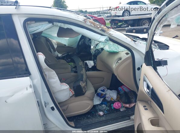 5N1DR2MN4HC632403 2017 NISSAN PATHFINDER White Widok wnętrza z przodu
