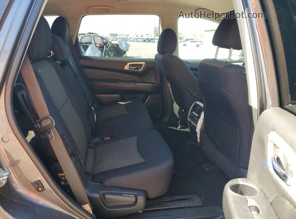 5N1DR2MN5KC607002 2019 NISSAN PATHFINDER Gray Rear interior view
