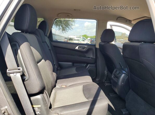 5N1DR2MN6HC621127 2017 NISSAN PATHFINDER Gray Вид задньої частини салону
