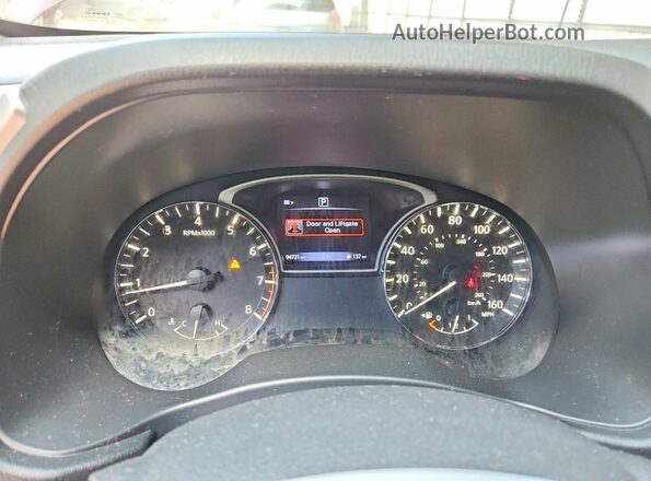5N1DR2MN7HC661846 2017 NISSAN PATHFINDER Red Widok zestawu wskaźników